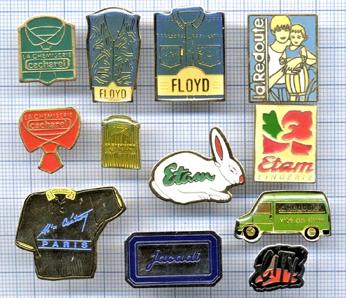 Lot pin vêtements - pin's, mode